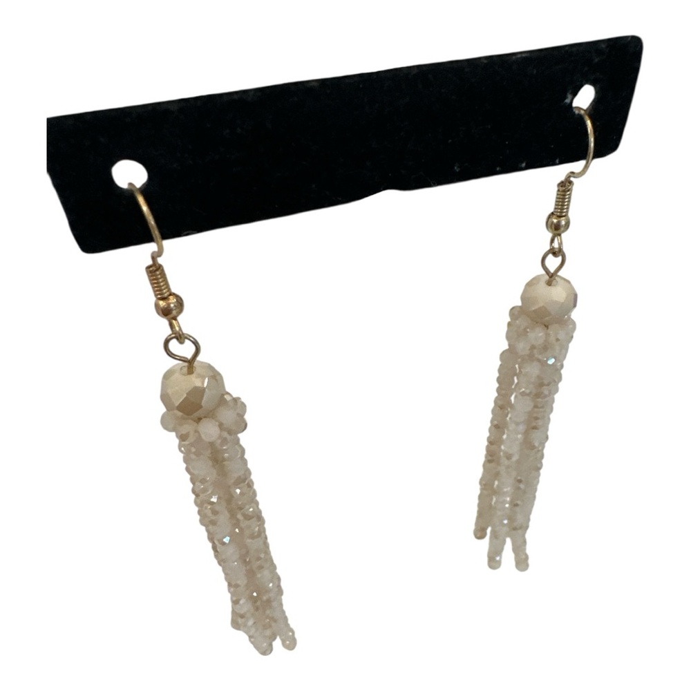 NWOT | Gorgeous Off-White / Ivory Bead Dangle Earrings